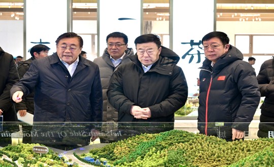 2024年1月4日，市委書(shū)記張恩惠一行蒞臨國(guó)信集團(tuán)走訪調(diào)研_副本.jpg