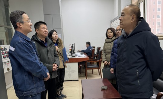 2024年1月17日，區(qū)人大常委會副主任徐景寶一行蒞臨供熱總公司調(diào)研走訪_副本.jpg